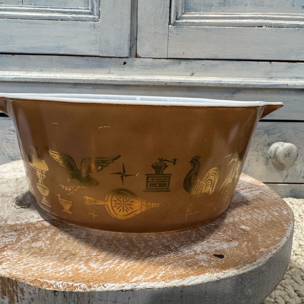 Vintage Pyrex early American 475 2 1/2 quart casserole